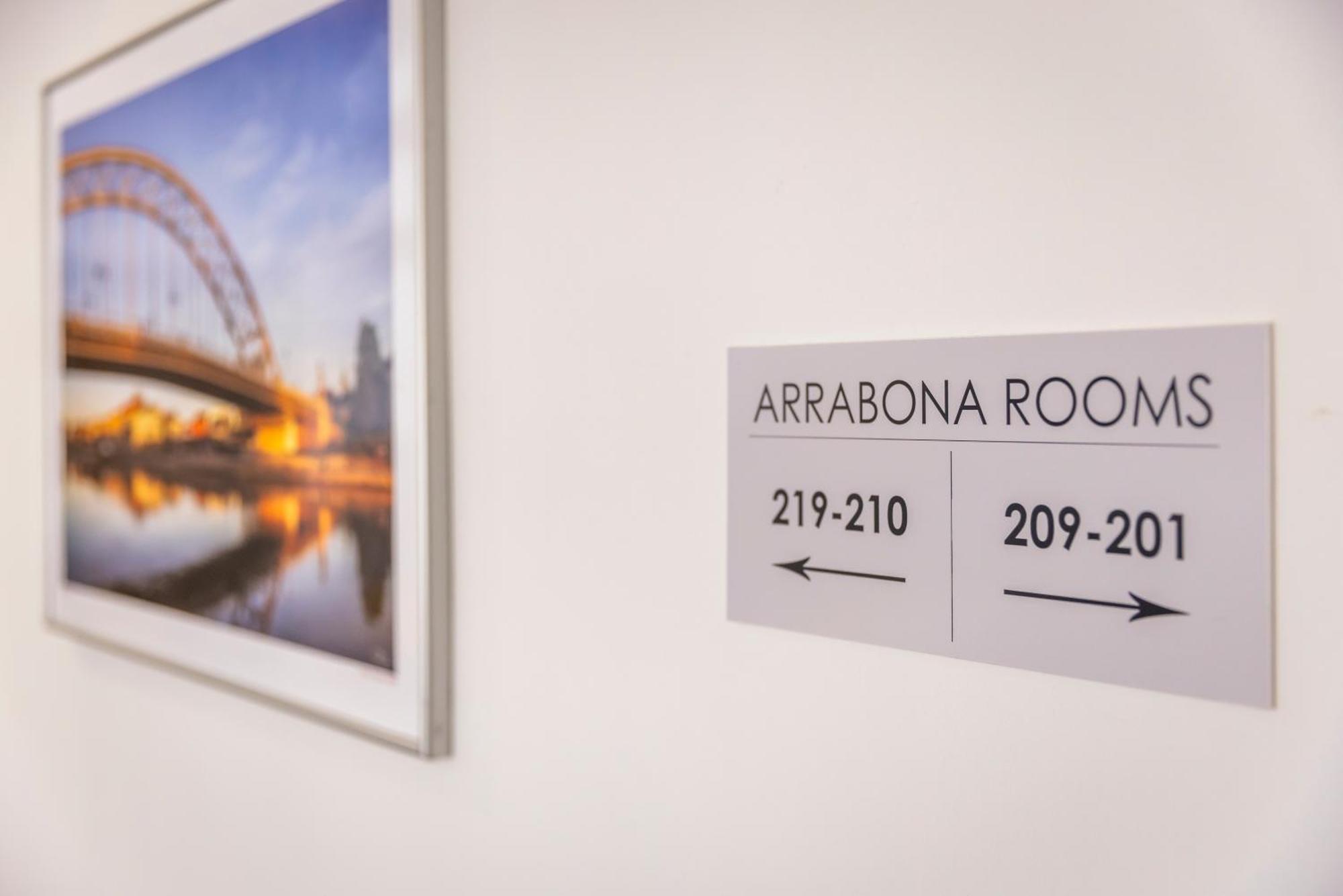 Arrabona Hotelrooms - On-Line Reception, Contactless Check-In Экстерьер фото